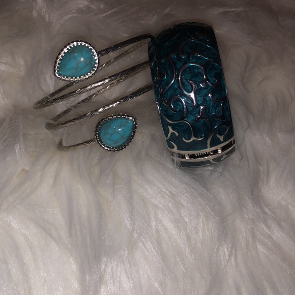 Fashion Jewelry Teal Must Haves - Picture 7 of 9